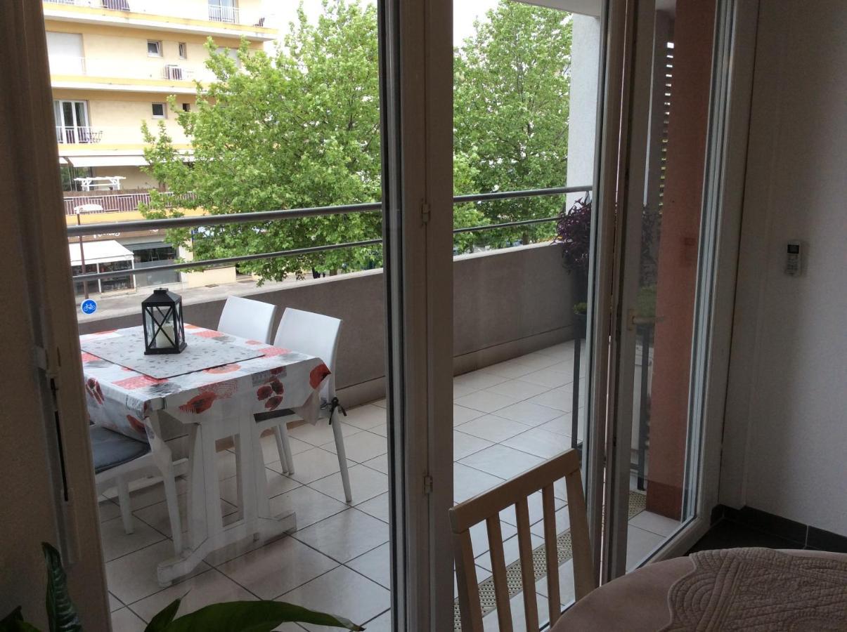 Bord De Mer Frejus Bagian luar foto